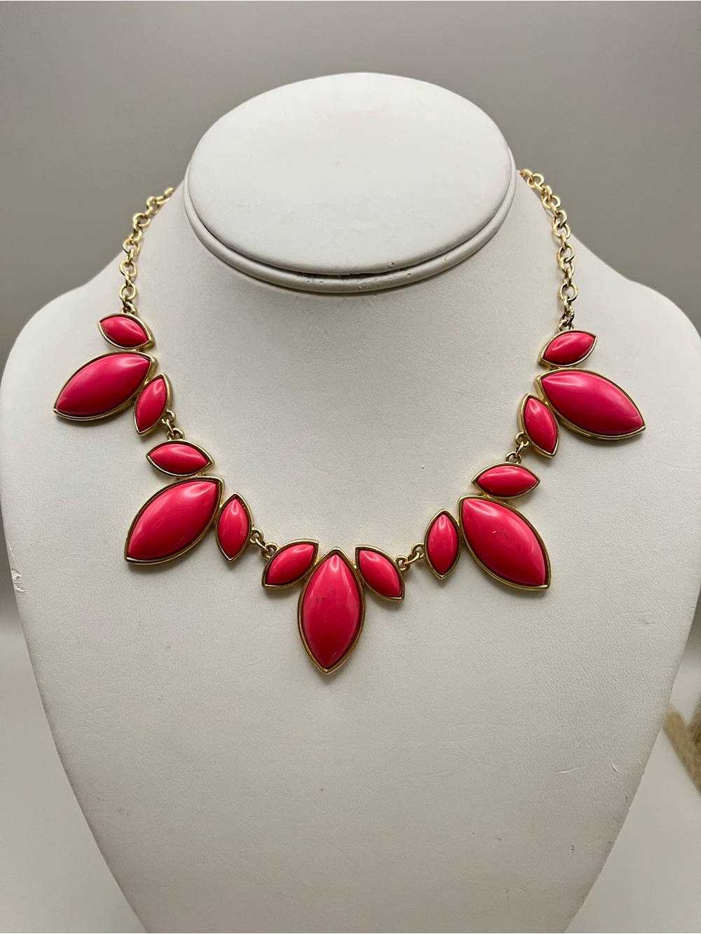 Charming Charlie? Hot Pink Statement Necklace Gold Tone C Tag | Fuchsia Marquise